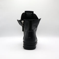 F16 - Classic Total Black