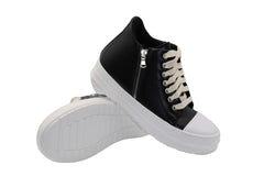 Martin - Classic Leather Black