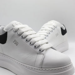 600M - Classic White BW