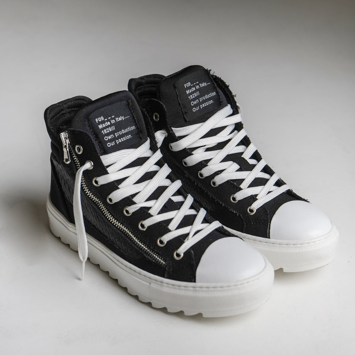 SQUALOS BLACK