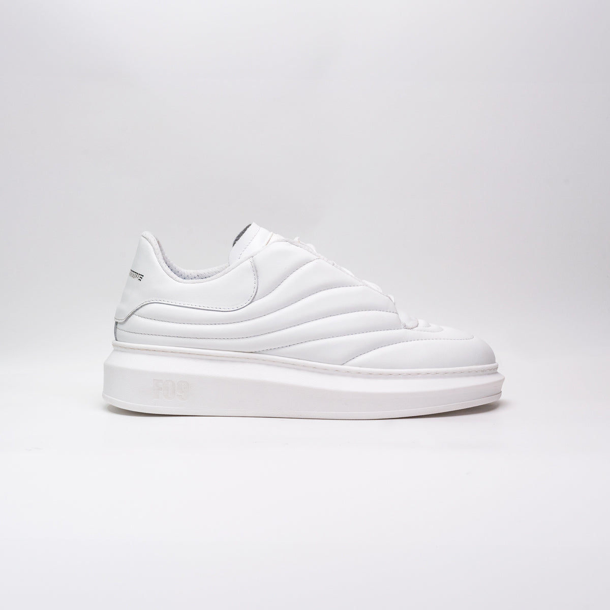 Lagos - Classic White