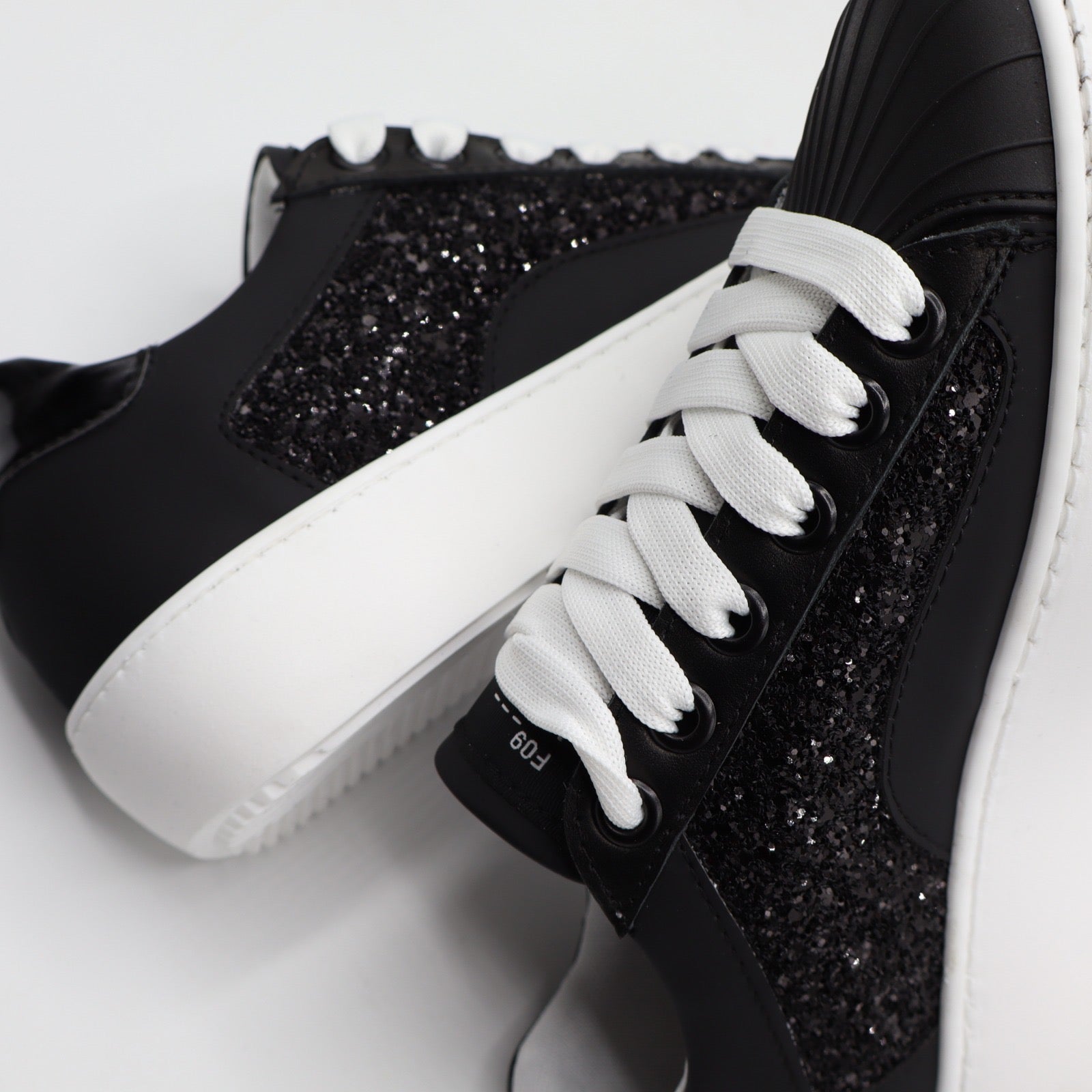 EMPIRE - BLACK SHINE