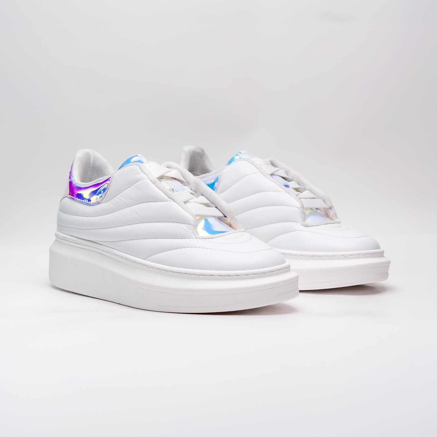 Lagos - Classic White illumia