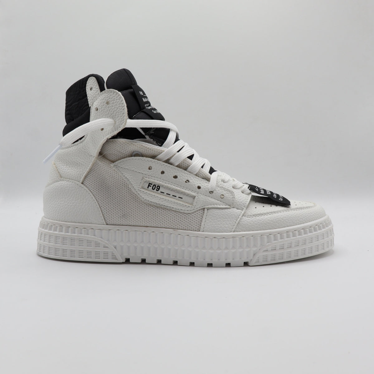 Riad High - White And Black 2.0