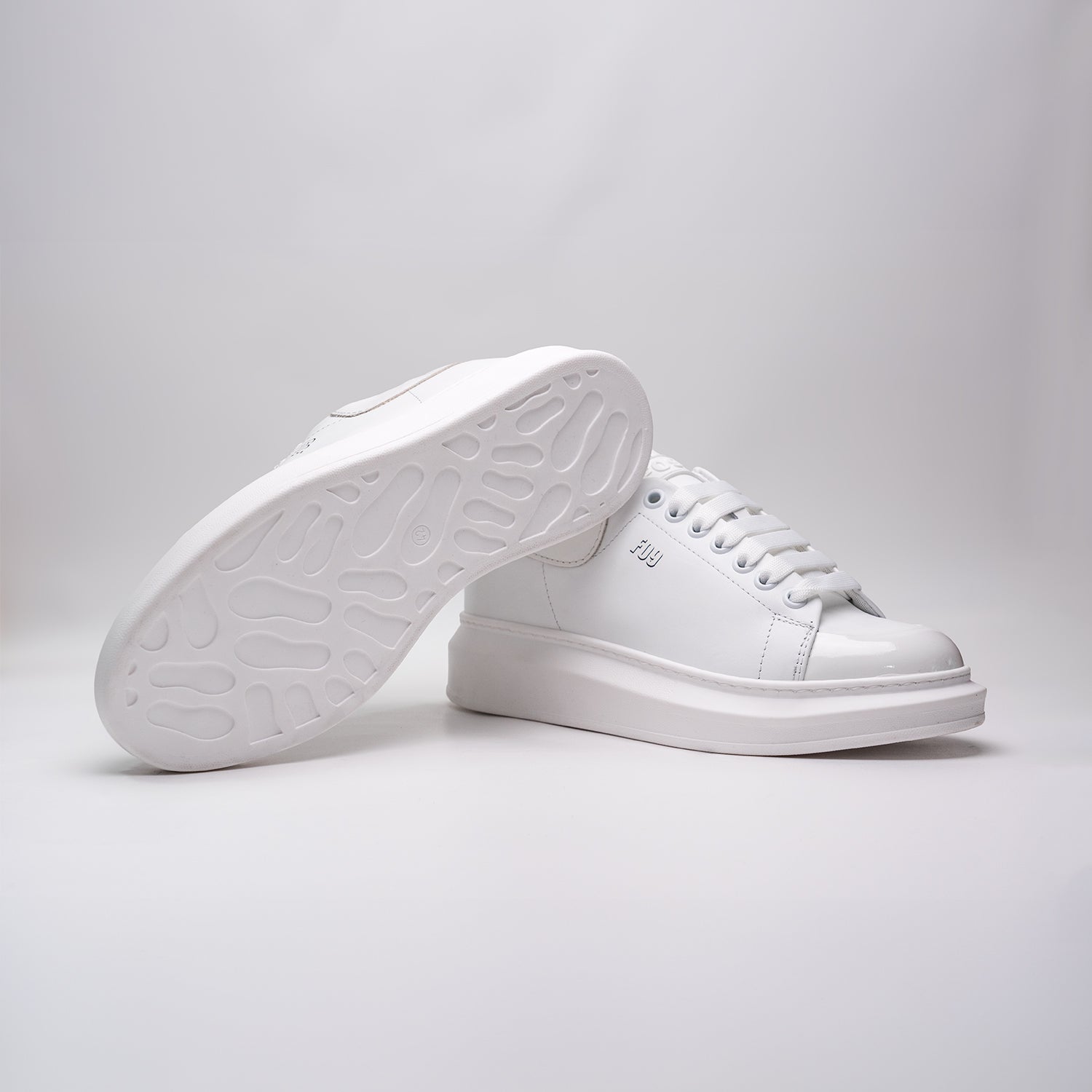 600M - Classic Full White