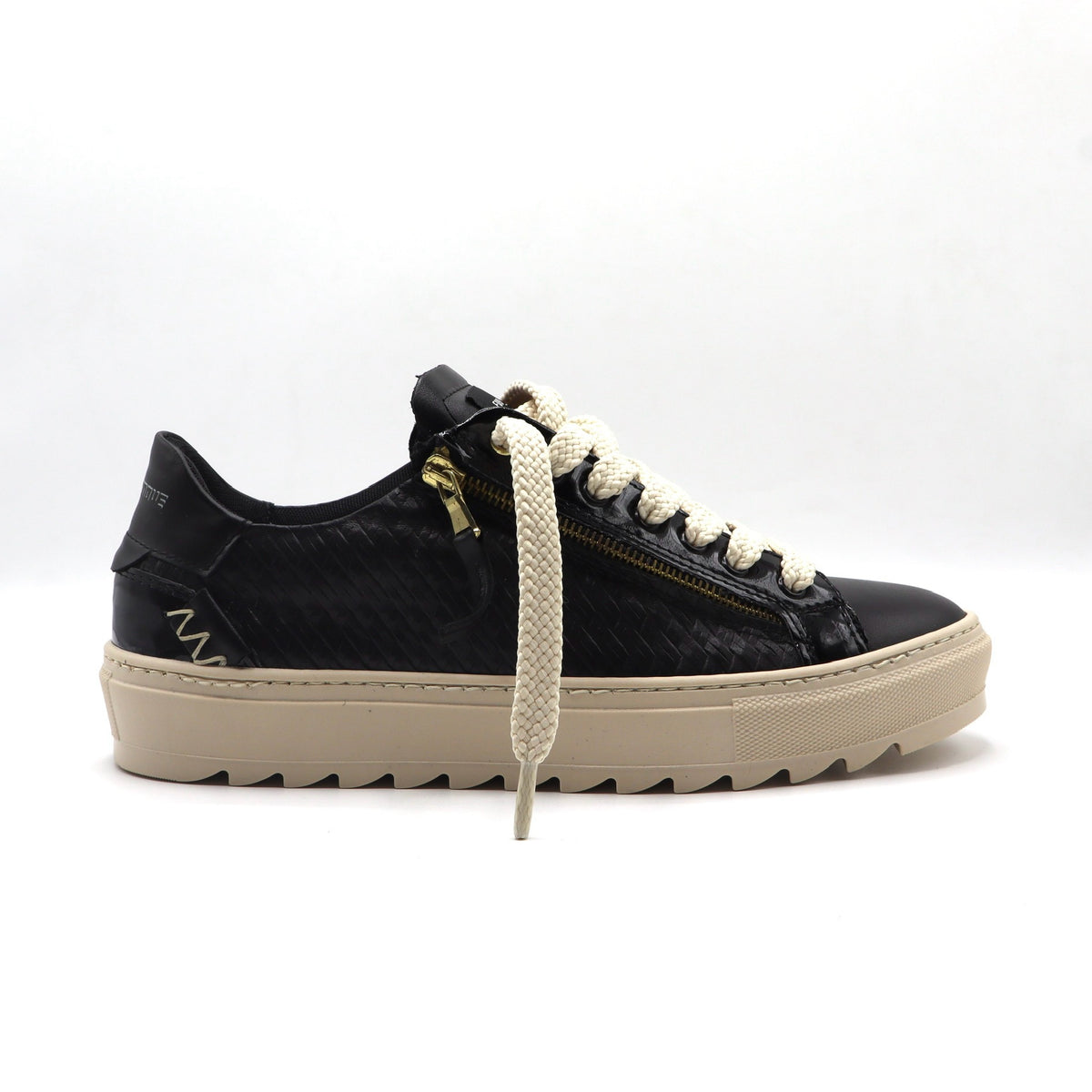SQUALOS LOW 2.0 black and cream