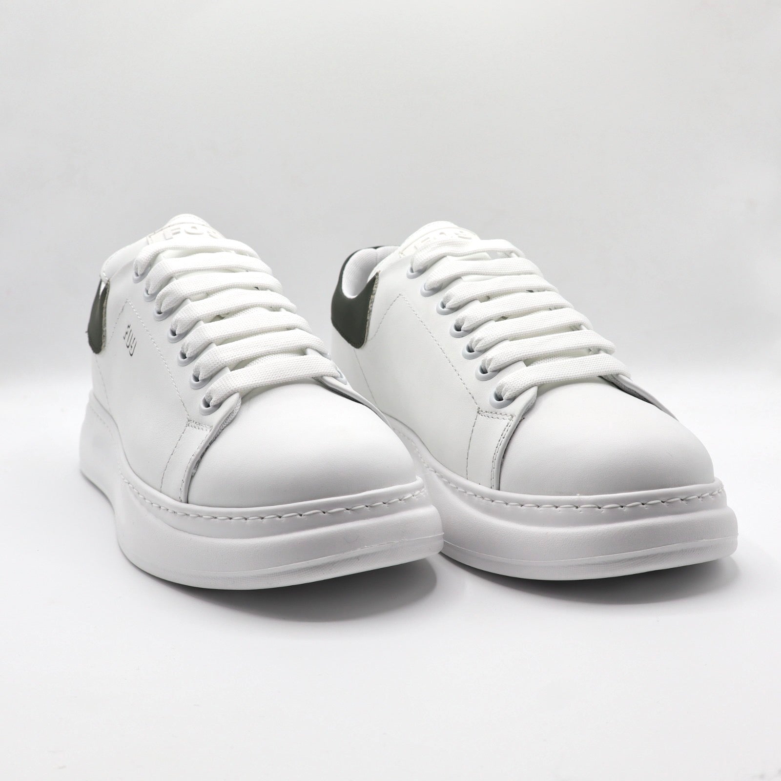 600M - Classic White And Green