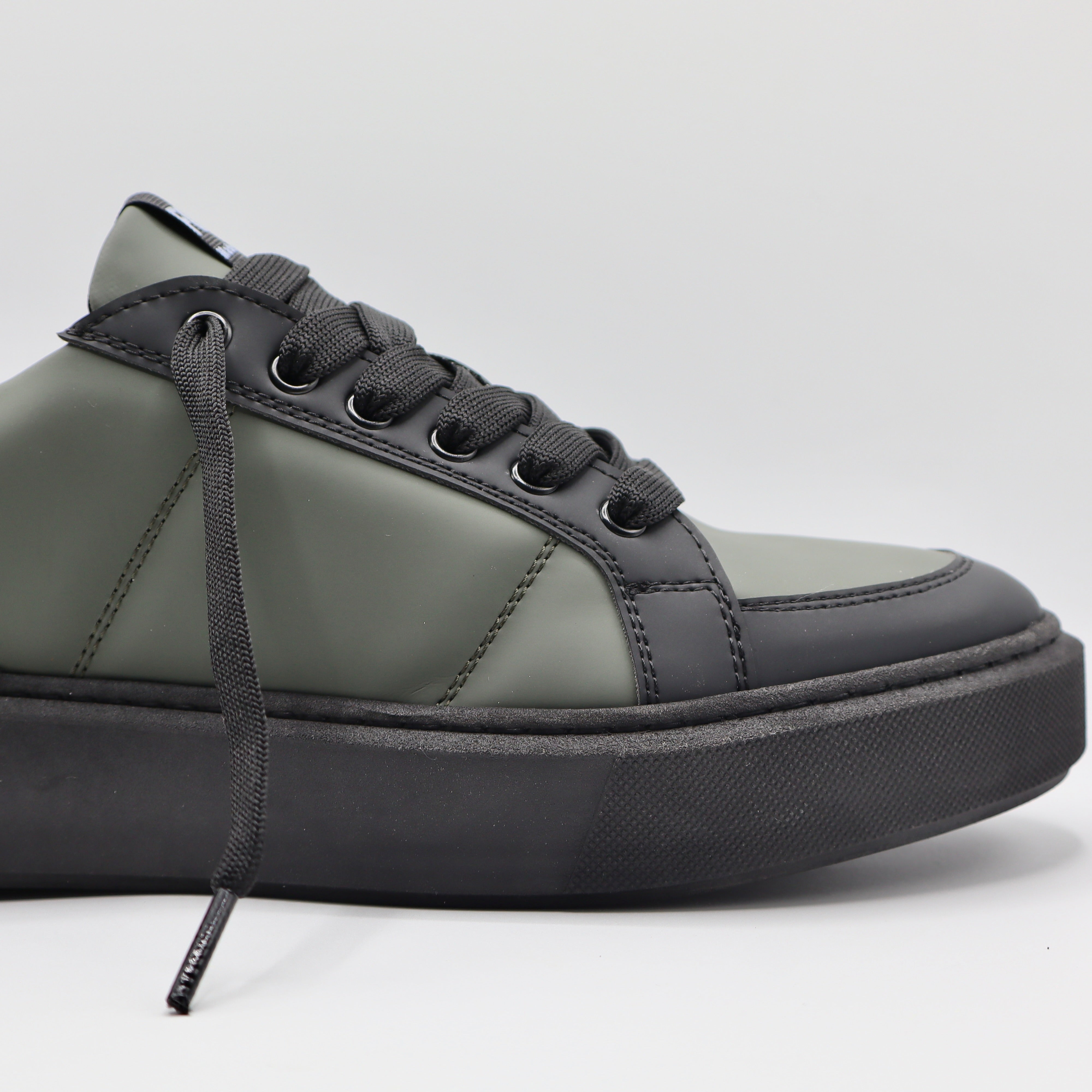 Havana - Black & Military