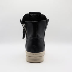 F16 - Classic Black