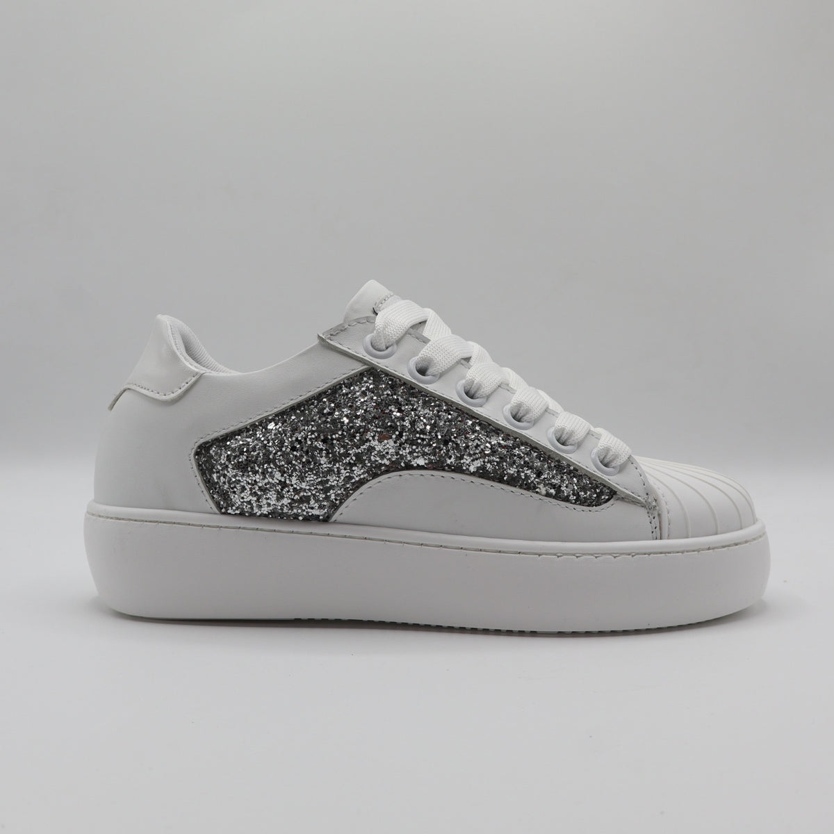 EMPIRE - WHITE SHINE