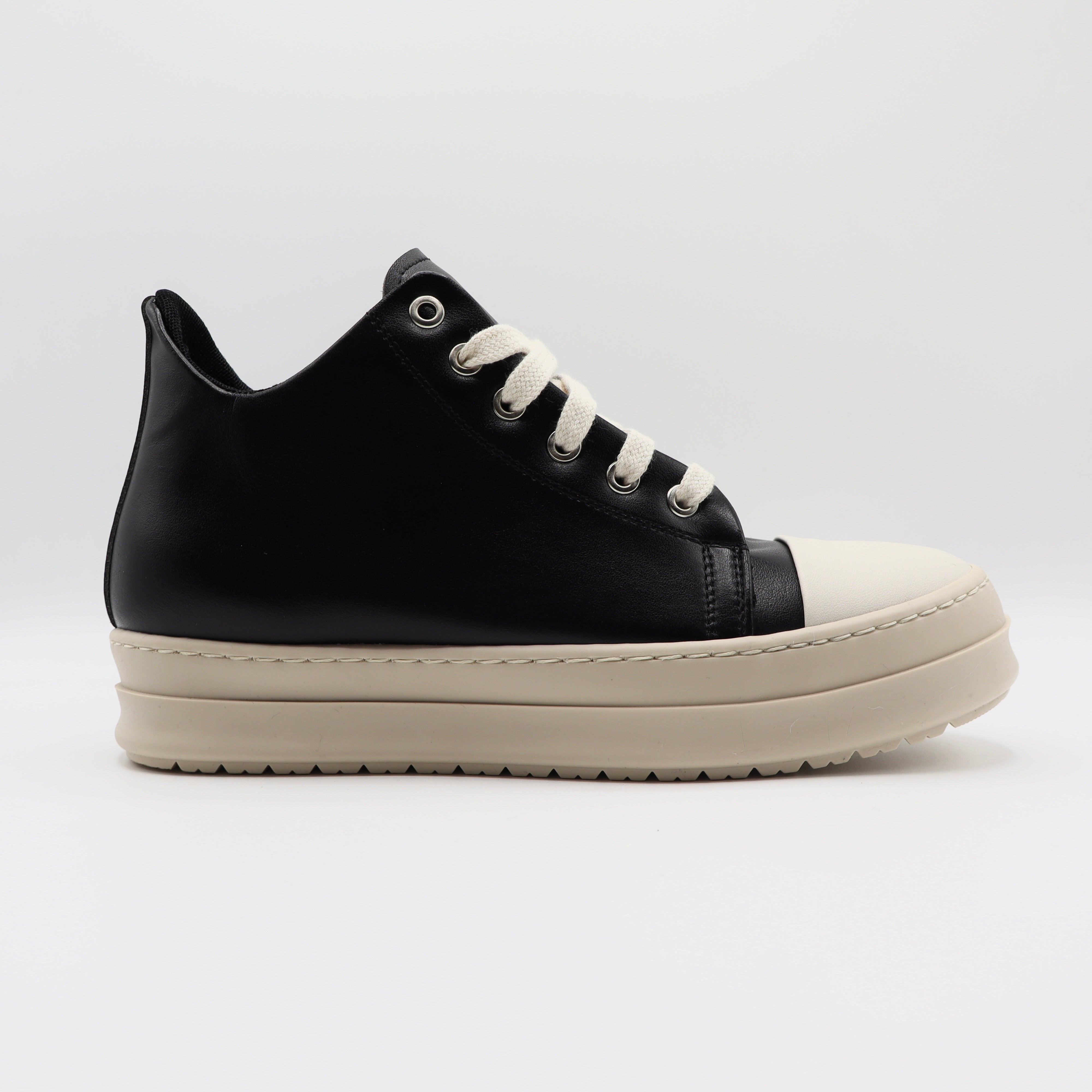 Martin - Black