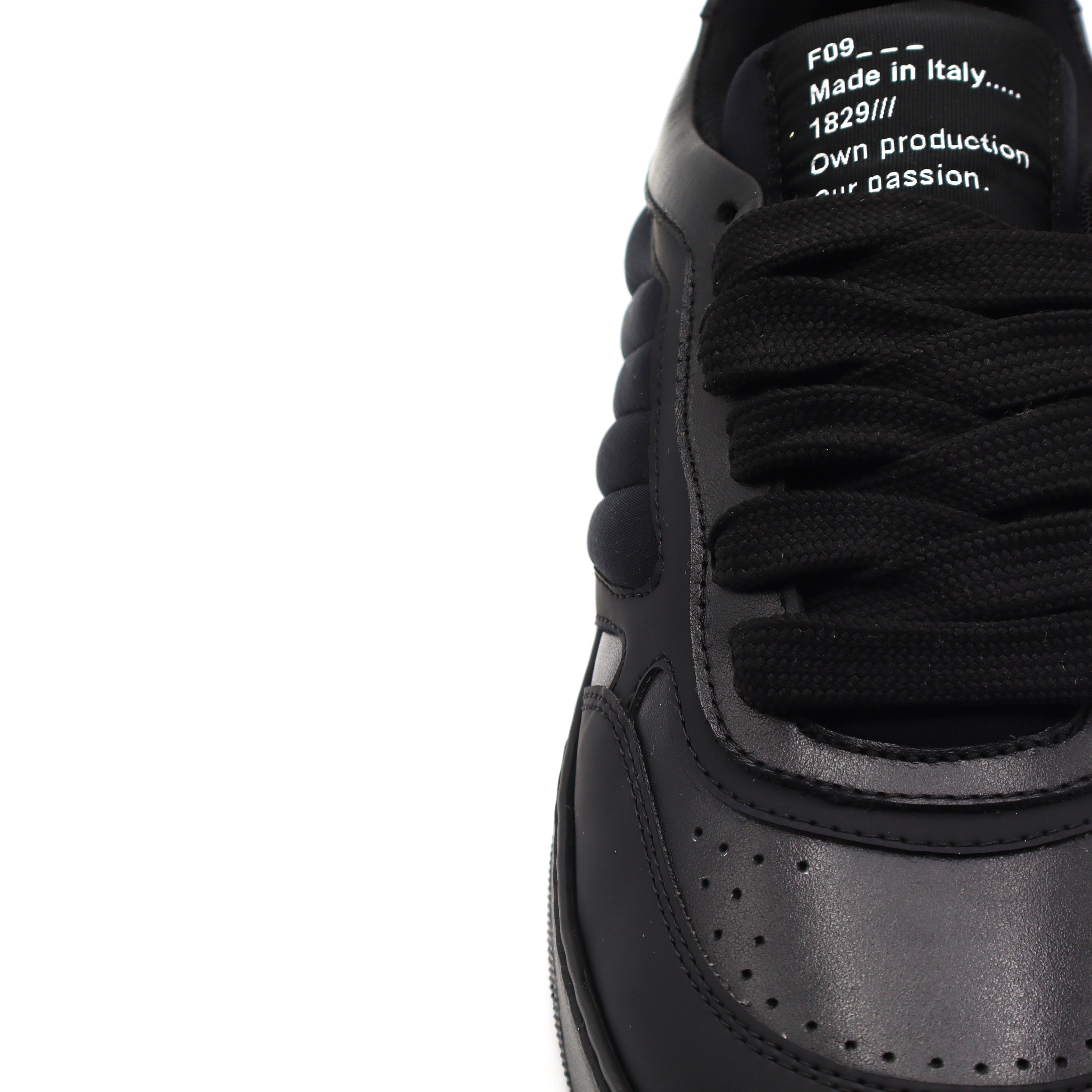 Chicago - Total Black