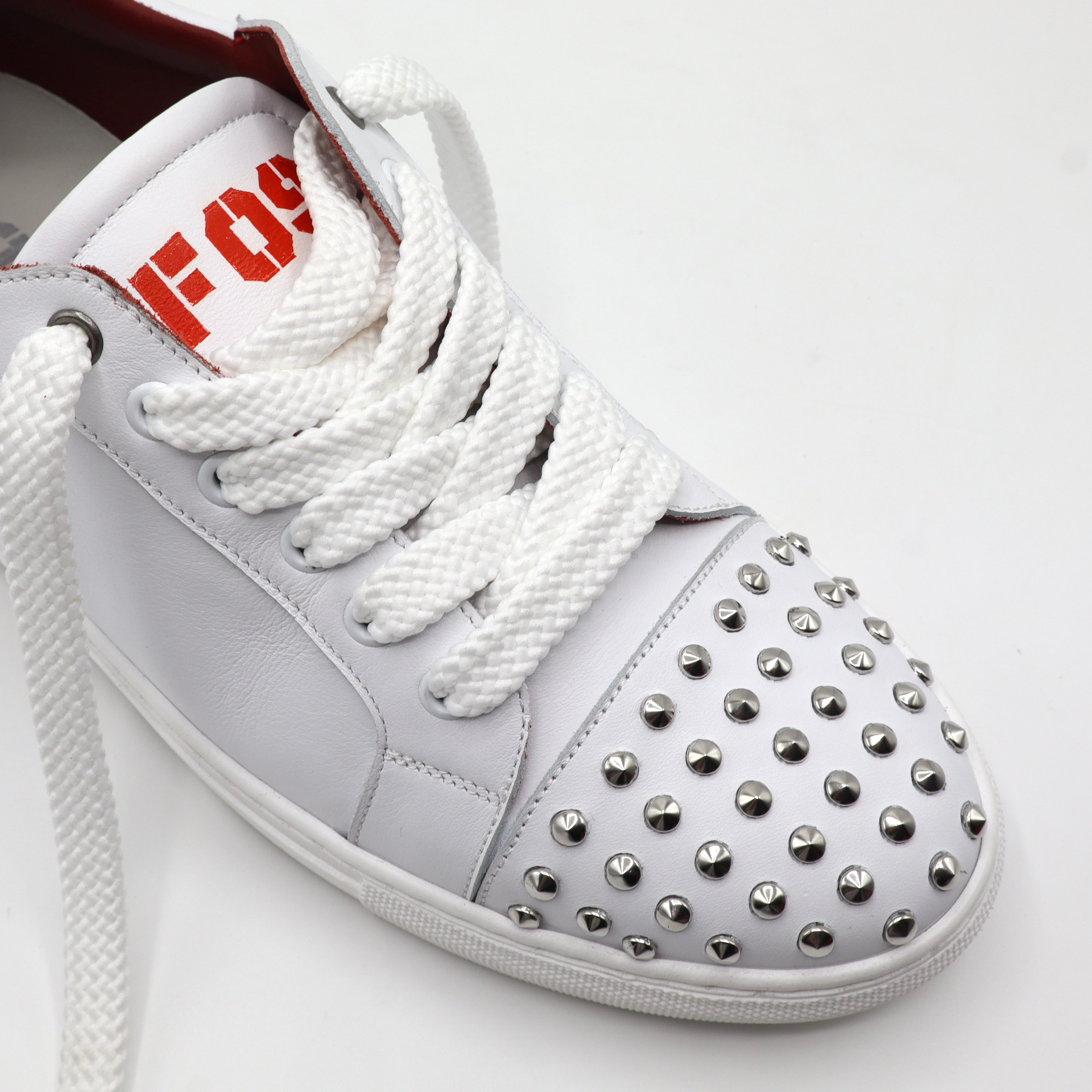 K10 - WHITE RED