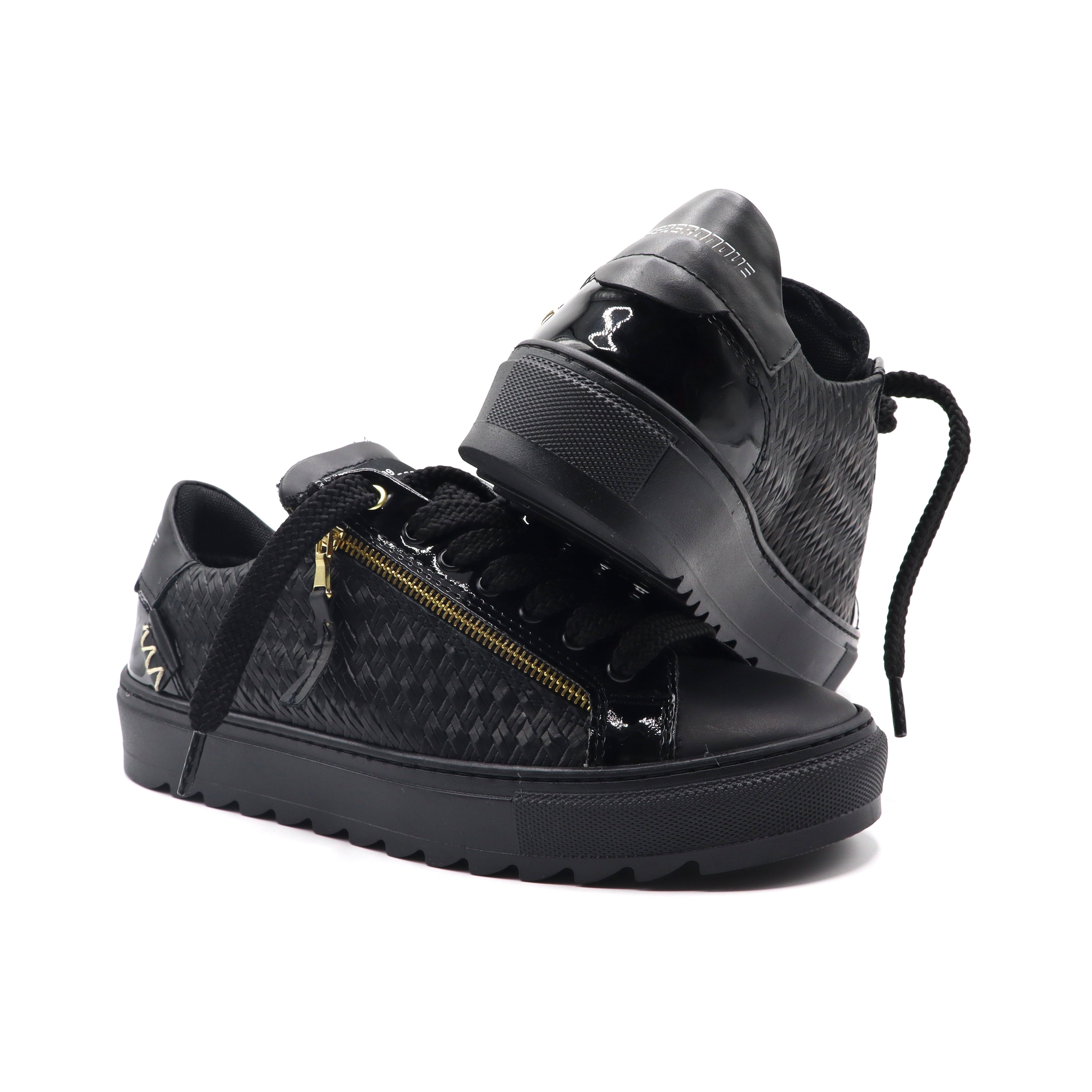 SQUALOS LOW 2.0 total black
