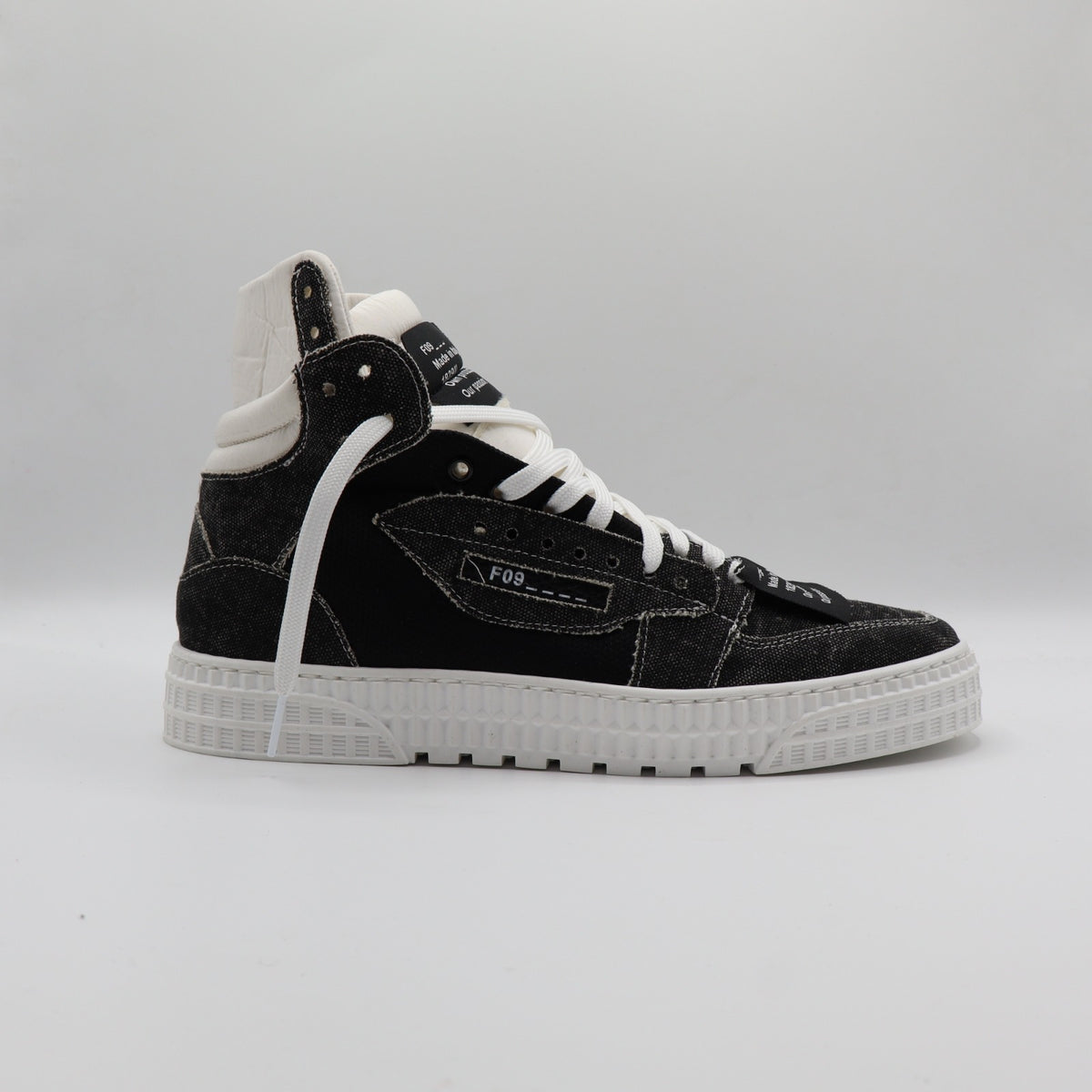 Riad High - White + Jeans